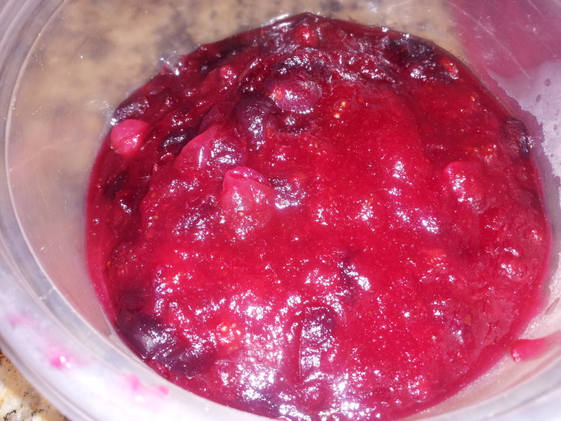 Cooked cranberry sauce