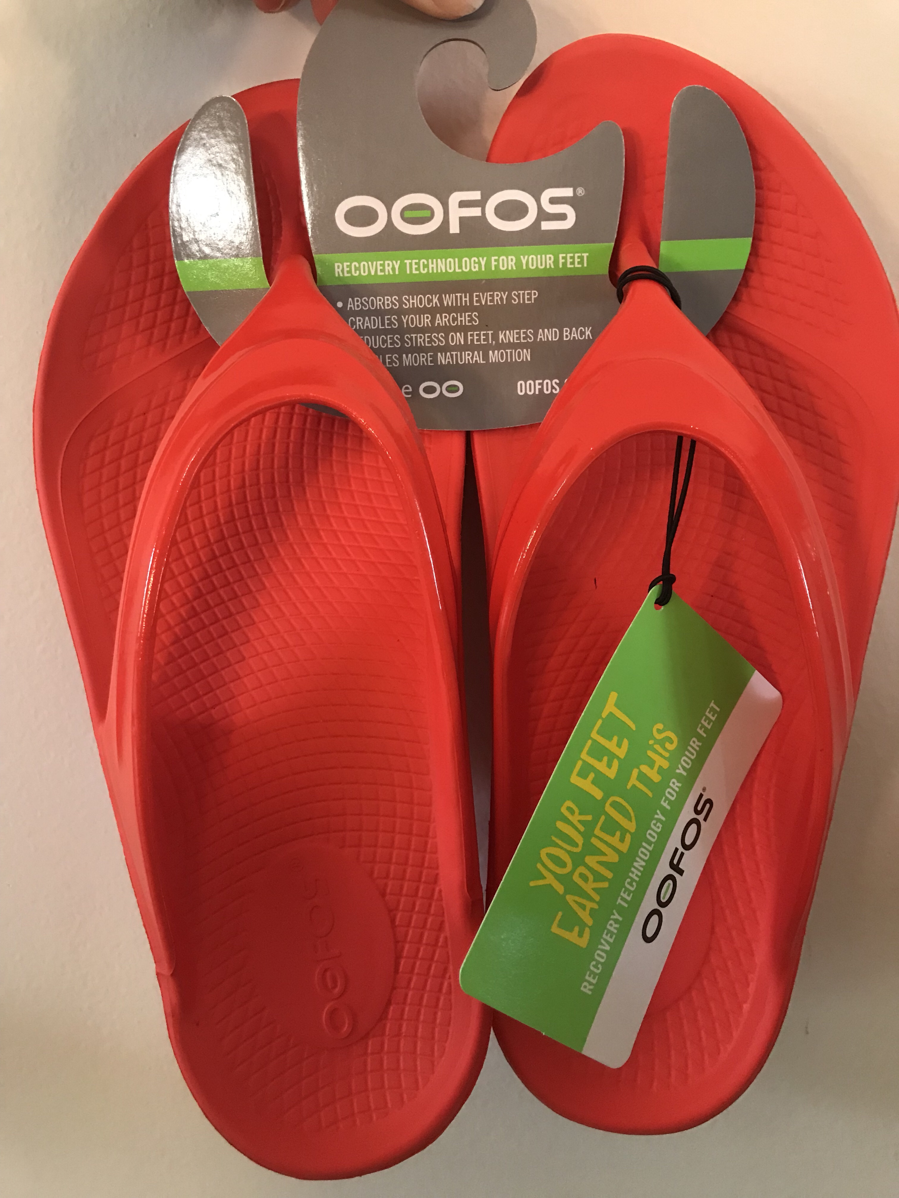 Oofos technology sandals hot sale