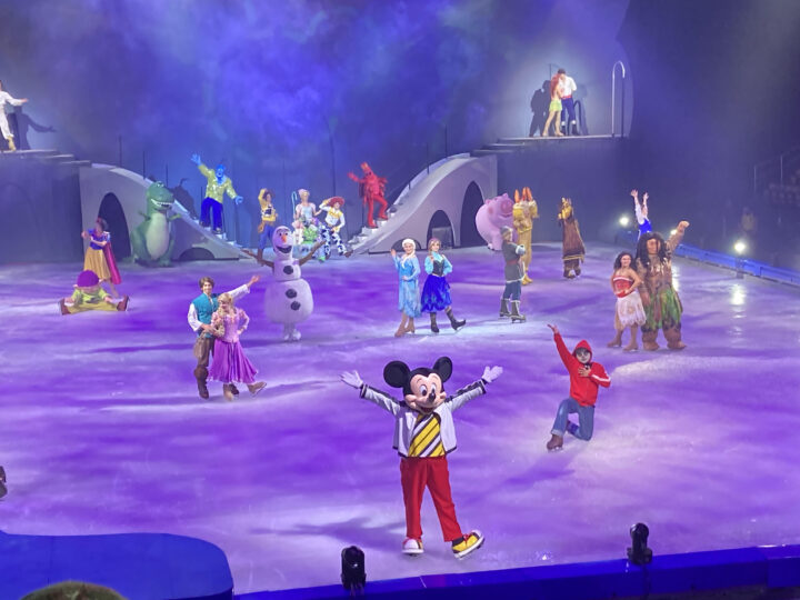 Review Disney On Ice Presents Mickeys Search Party 