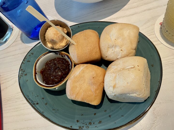 4 allergy rolls with caramelized onion jam and guava butter